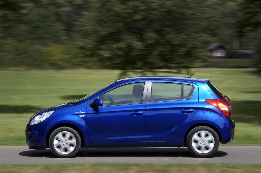  Hyundai i20 BlueDrive 2012 года  (UK) (фото 24 из 30)